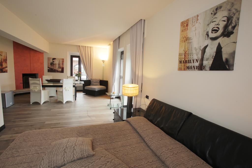 Il Castello B&B Varallo Pombia Екстериор снимка